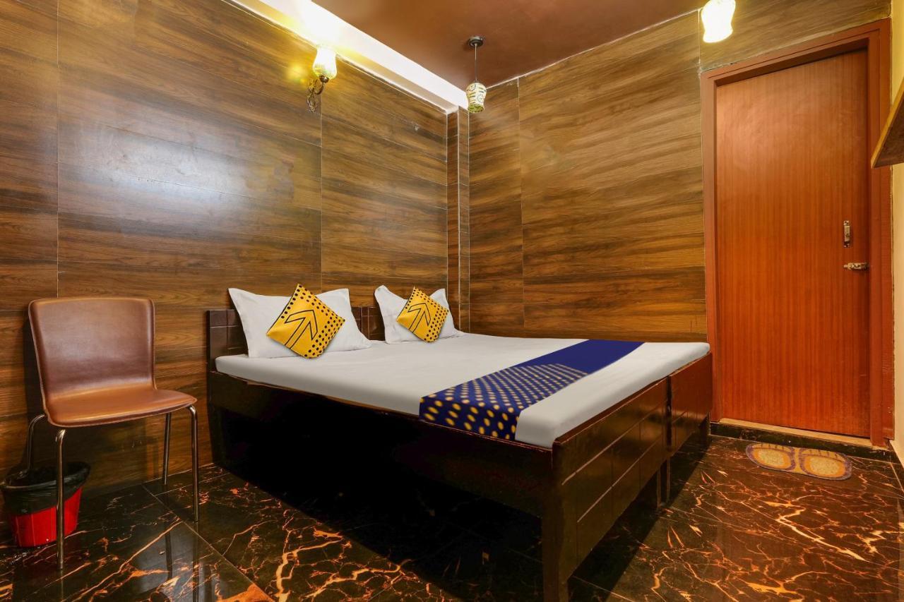 Oyo Flagship 81486 Hotel Mahalaxmi Guesthouse New Delhi Ngoại thất bức ảnh
