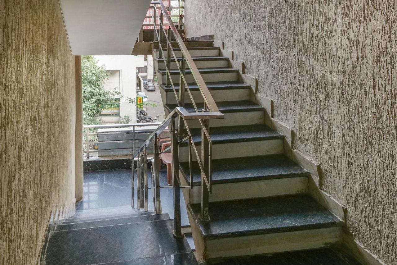 Oyo Flagship 81486 Hotel Mahalaxmi Guesthouse New Delhi Ngoại thất bức ảnh